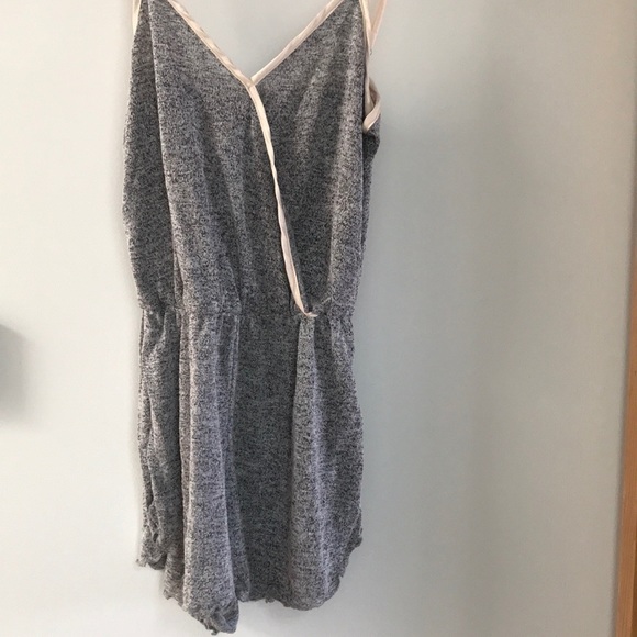 Loose romper - Picture 1 of 1